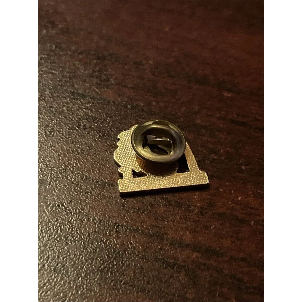 McDonald’s Golden Arches Tyson Chicken‎ Employee Lapel Hat Pin